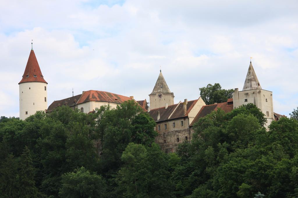 Orli Hnizdo At Chateau Novak Krivoklat Exterior photo