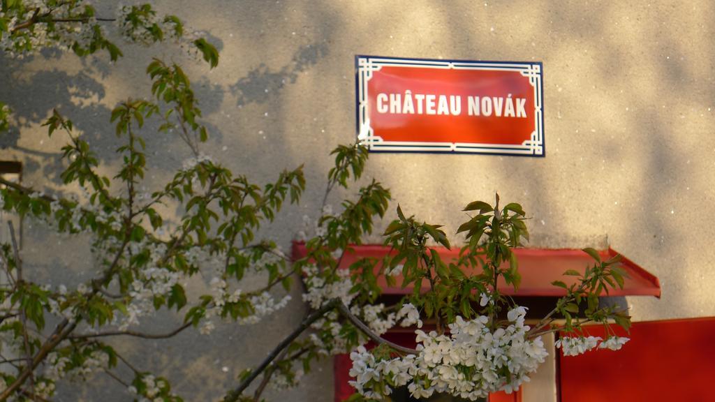 Orli Hnizdo At Chateau Novak Krivoklat Exterior photo